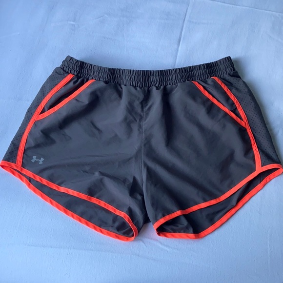 Adidas running shorts large - Picture 1 of 4